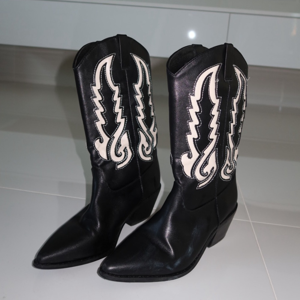 Black and white Billini mid-calf cowgirl boots
